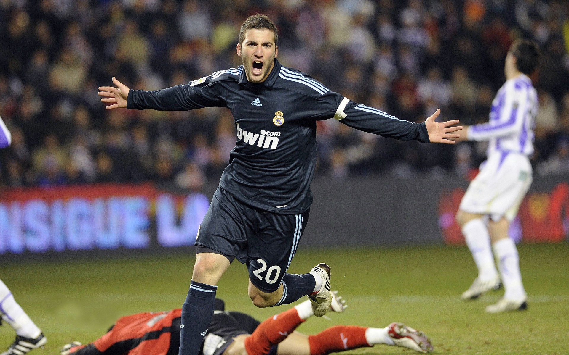 大比分差距下的比赛仍然引人入胜，大比分的作用